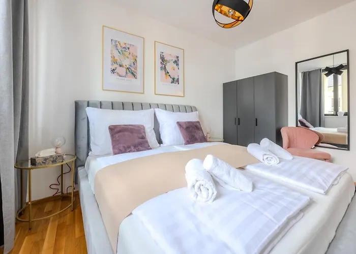 Stylish Central Apartment